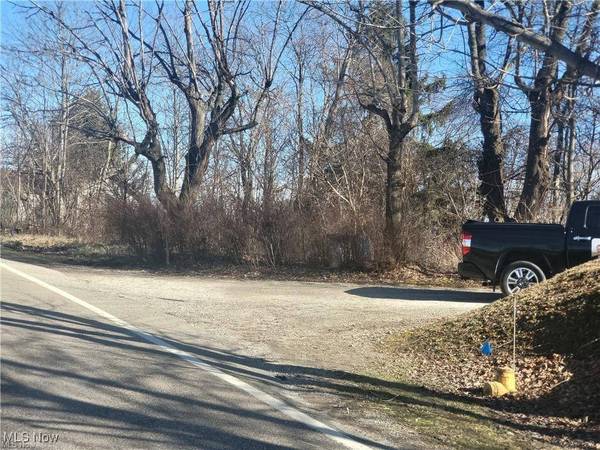 51737 Key Bellaire RD, Bellaire, OH 43906