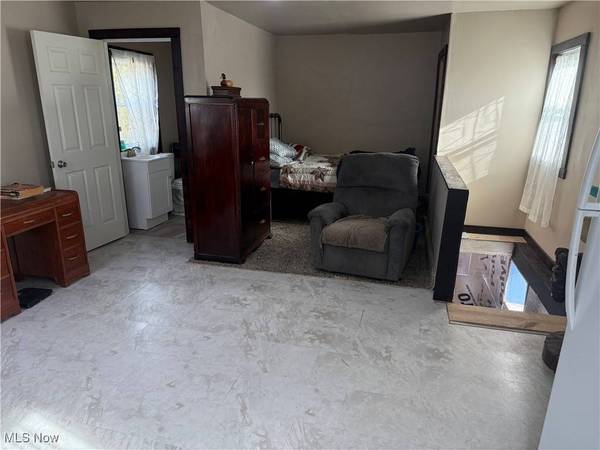 253 Hallock AVE, Mingo Junction, OH 43938