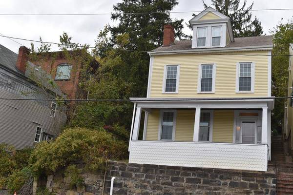 708 Markt St, Wheeling, WV 26003