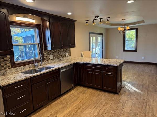 107 Broad ST, St Clairsville, OH 43950