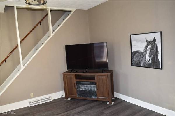 613 E Main ST, Barnesville, OH 43713