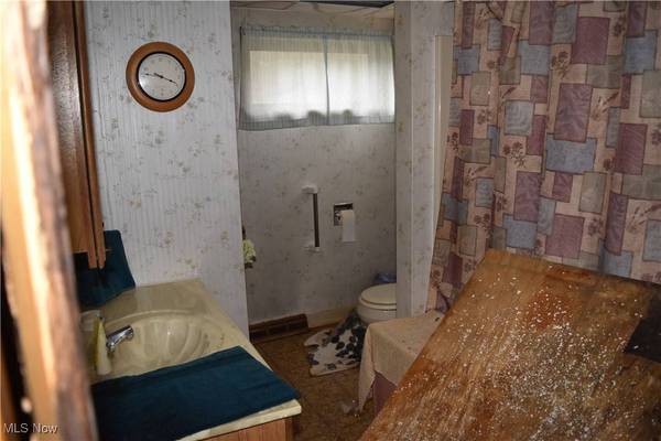 52140 Home ST, St Clairsville, OH 43950