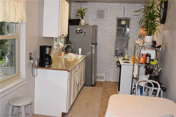 65141 Three Hills DR, Bellaire, OH 43906