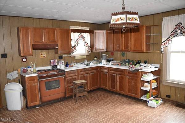 52140 Home ST, St Clairsville, OH 43950