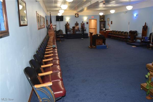 9 S 5th ST, Martins Ferry, OH 43935