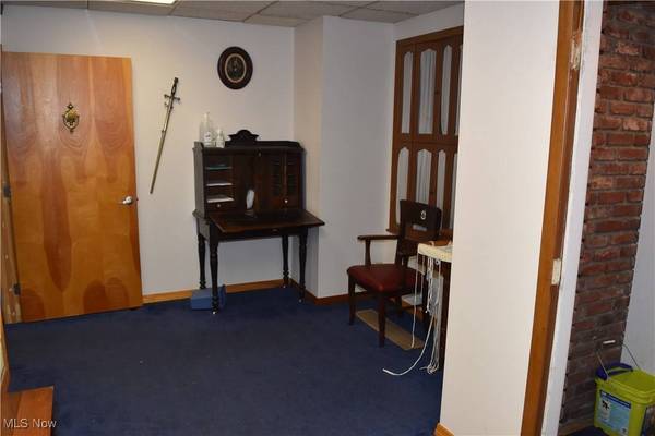 9 S 5th ST, Martins Ferry, OH 43935