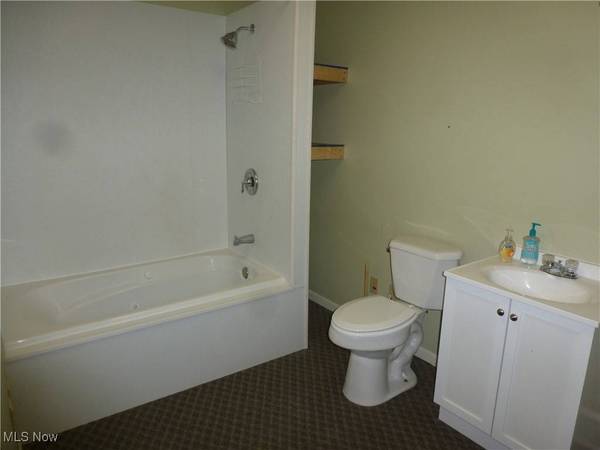 48260 National RD, St Clairsville, OH 43950