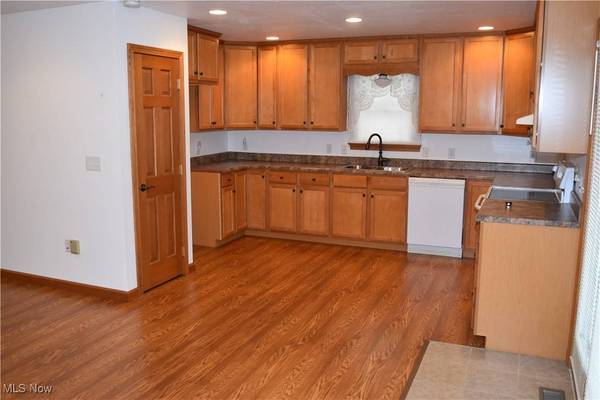 53190 Poplar DR, Bridgeport, OH 43912