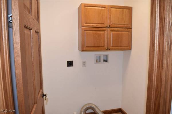 53190 Poplar DR, Bridgeport, OH 43912