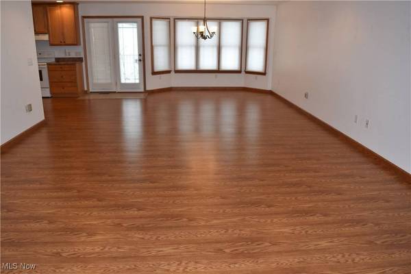 53190 Poplar DR, Bridgeport, OH 43912