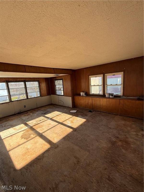 201 Pear ST #9, Bethesda, OH 43719