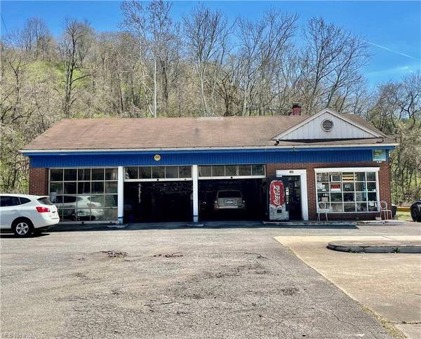 300 Pennsylvania Avenue, Weirton, WV 26062