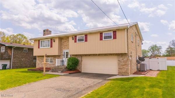 90 Norman DR, Bloomingdale, OH 43910