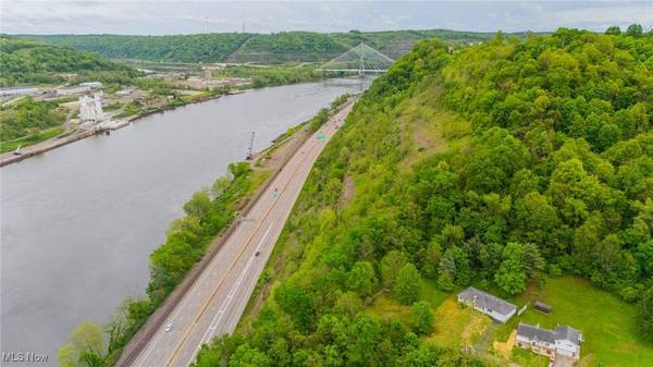 1919 Bel-Aire RD, Steubenville, OH 43952