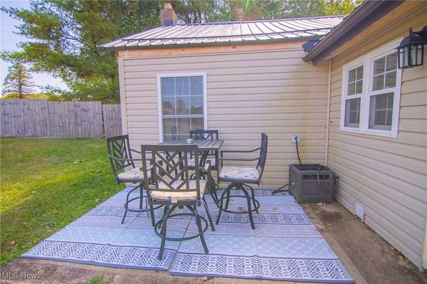 105 Anderson LN, Bloomingdale, OH 43910