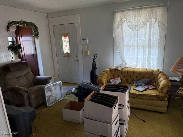 2483 Chestnut ST, Steubenville, OH 43952