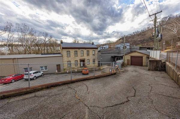 McColloch, Wheeling, WV 26003