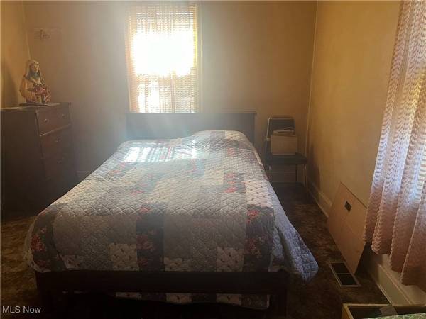 144 franklin ST, Weirton, WV 26062