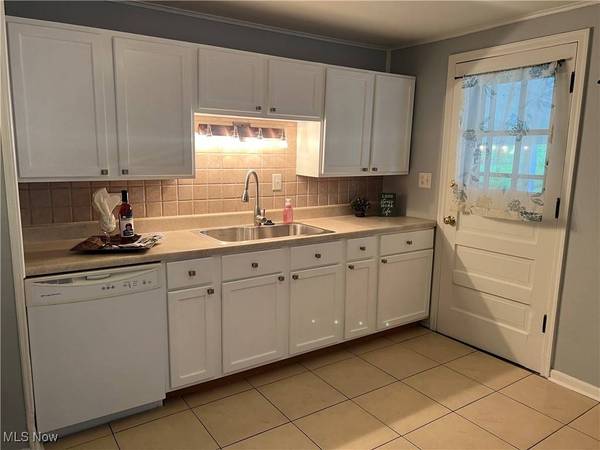 208 Park ST, St Clairsville, OH 43950