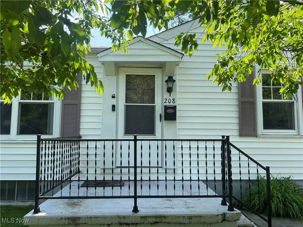 208 Park ST, St Clairsville, OH 43950