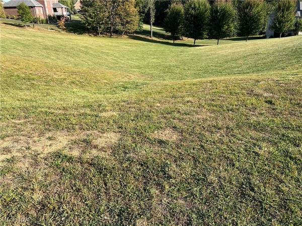 67525 Evensong RD, St Clairsville, OH 43950