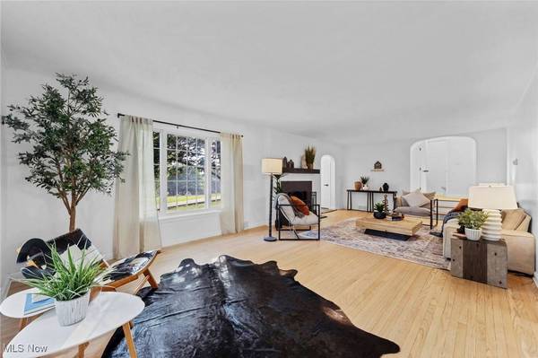 68305 Rolling Acres DR, St Clairsville, OH 43950