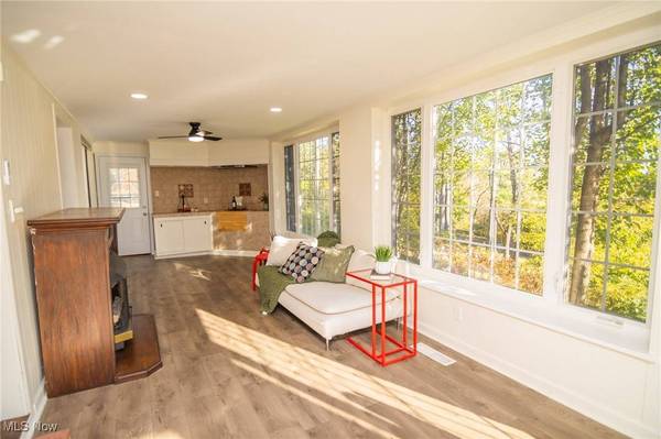 68305 Rolling Acres DR, St Clairsville, OH 43950