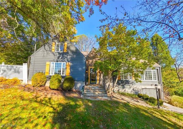 68305 Rolling Acres DR, St Clairsville, OH 43950