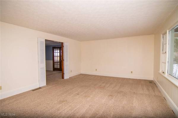 67061 Mills RD, St Clairsville, OH 43950