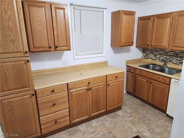 52 E 37th ST, Shadyside, OH 43947