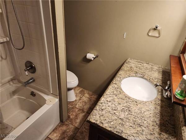 221 Efaw AVE, St. Clairsville, OH 43950