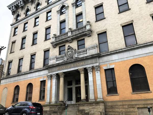 32 Twentieth Street, Wheeling, WV 26003