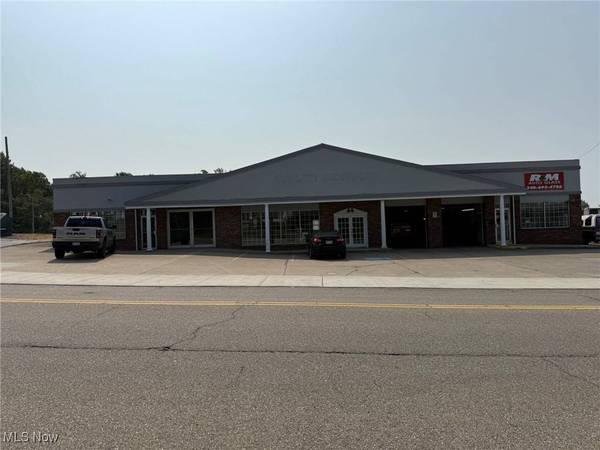 252 E Main ST, St Clairsville, OH 43950