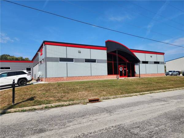 68120 Tinmar DR, St Clairsville, OH 43950