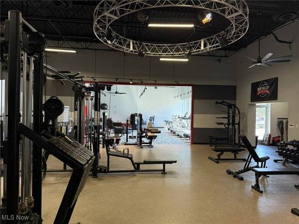 68120 Tinmar DR, St Clairsville, OH 43950