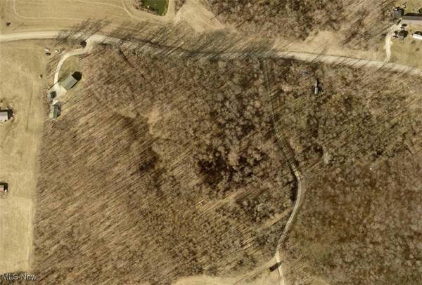 Avon RD, Carrollton, OH 44615