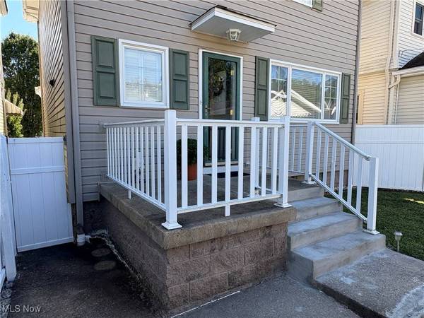 1027 Zane HWY S, Martins Ferry, OH 43935