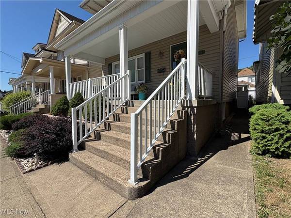 1027 Zane HWY S, Martins Ferry, OH 43935