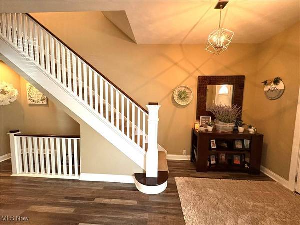 1027 Zane HWY S, Martins Ferry, OH 43935