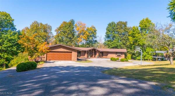 67210 Country Club RD, St Clairsville, OH 43950