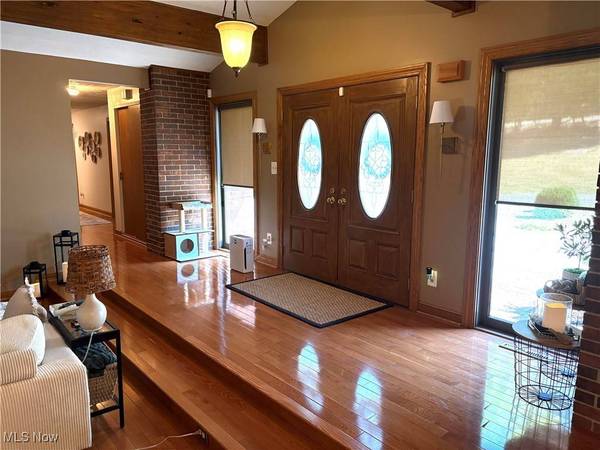 67210 Country Club RD, St Clairsville, OH 43950