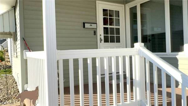 439 W 45th ST, Shadyside, OH 43947