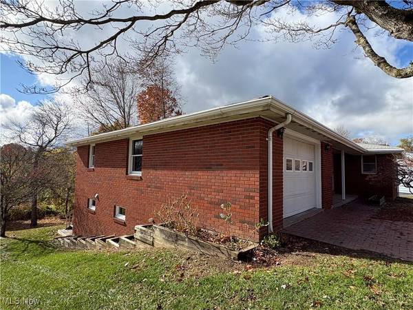 50382 Cindy DR, St Clairsville, OH 43950