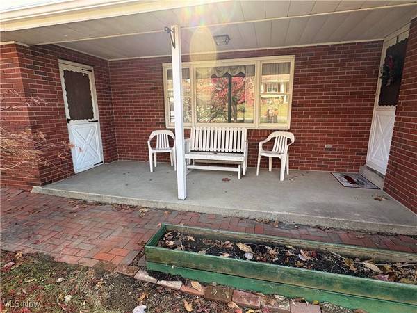 50382 Cindy DR, St Clairsville, OH 43950