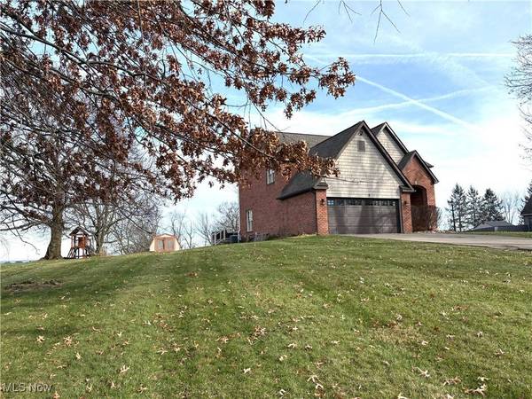 47647 Watson RD, St Clairsville, OH 43950