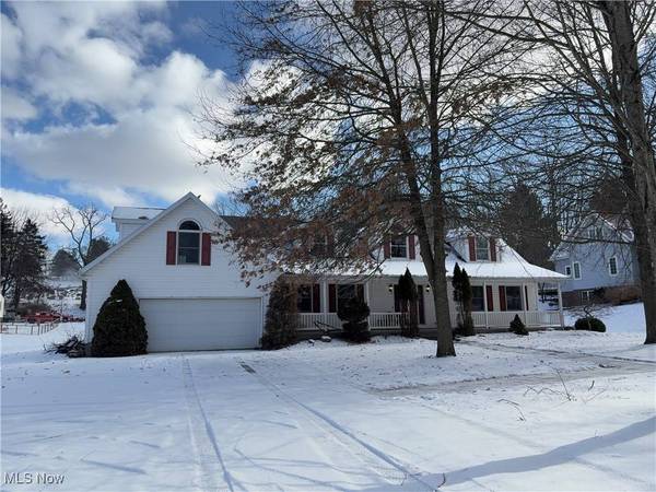 209 Maple AVE, St Clairsville, OH 43950