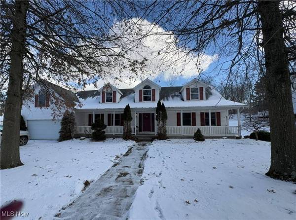 209 Maple AVE, St Clairsville, OH 43950