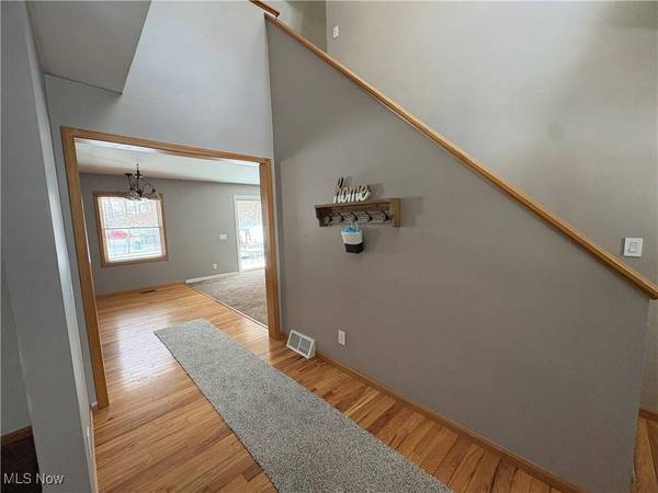 209 Maple AVE, St Clairsville, OH 43950