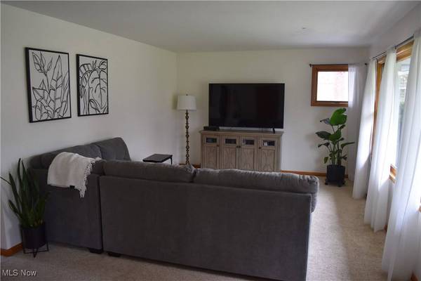 104 Franklin ST, St. Clairsville, OH 43950