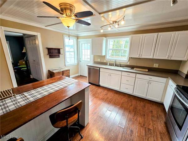 67652 Elizabeth ST, St. Clairsville, OH 43950